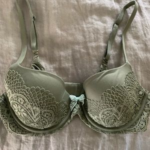 Victoria’s Secret Body by Victoria Demi Bra
